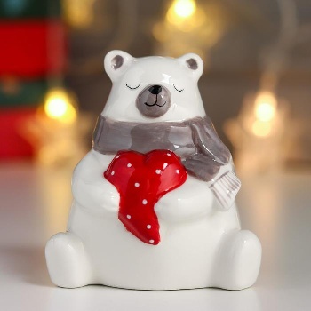 Сувенир керамика "Белый мишка, серый шарф, красное сердце" 