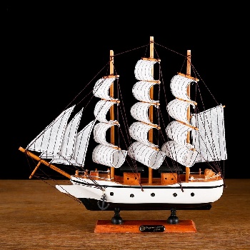Корабль сувенирный средний «Мортан», борта белые